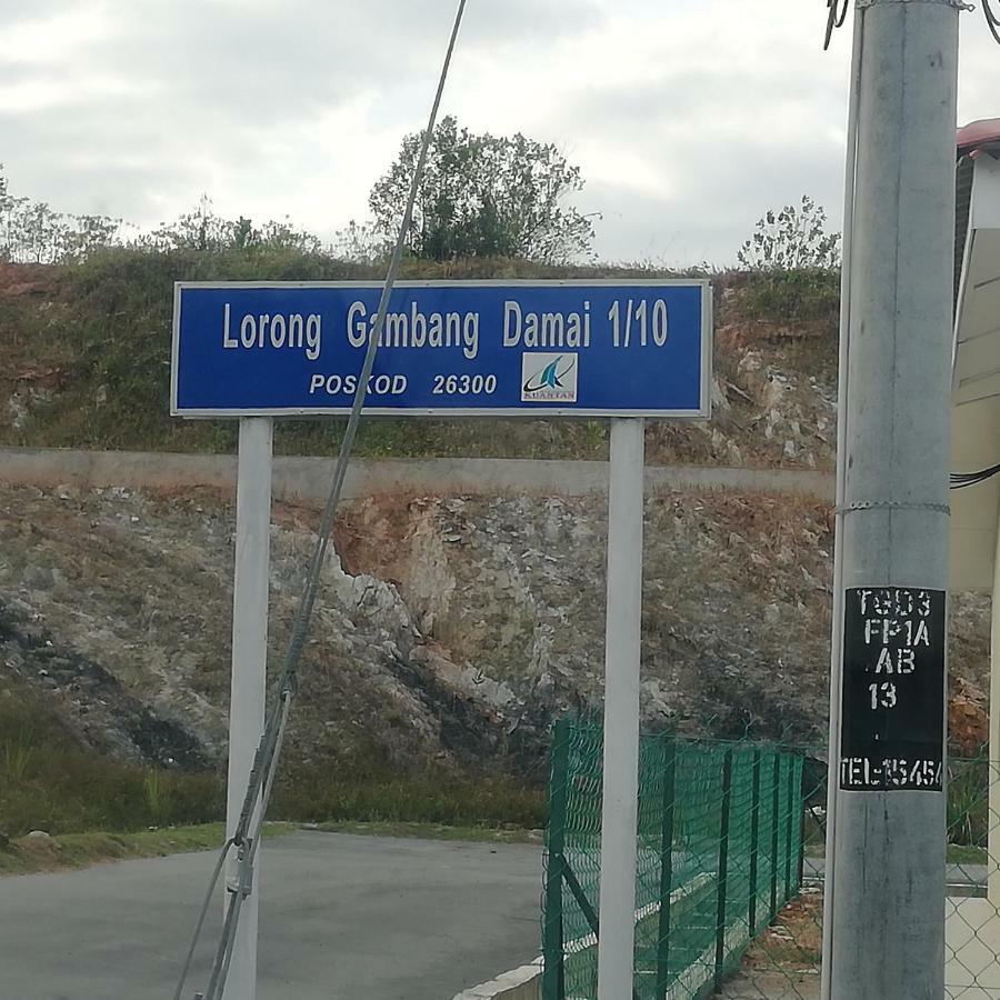 Neesa Homestay Bukit Gambang-Muslim エクステリア 写真
