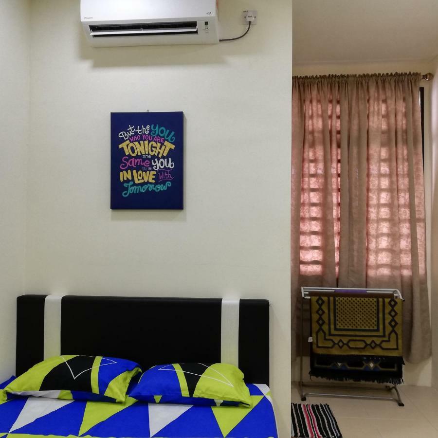 Neesa Homestay Bukit Gambang-Muslim エクステリア 写真